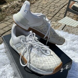 Under Armour 2023 Women’s TriBase Reign 5 'White Gum’ Sneakers Women’s Size 9